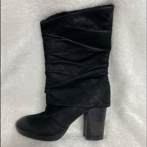 Vince Camuto black boots size 6